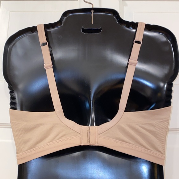 Small Felina Seamless Wirefree Cups Adj Straps 2 Hook Nude tone Bra, Pad Pockets - Picture 2 of 16